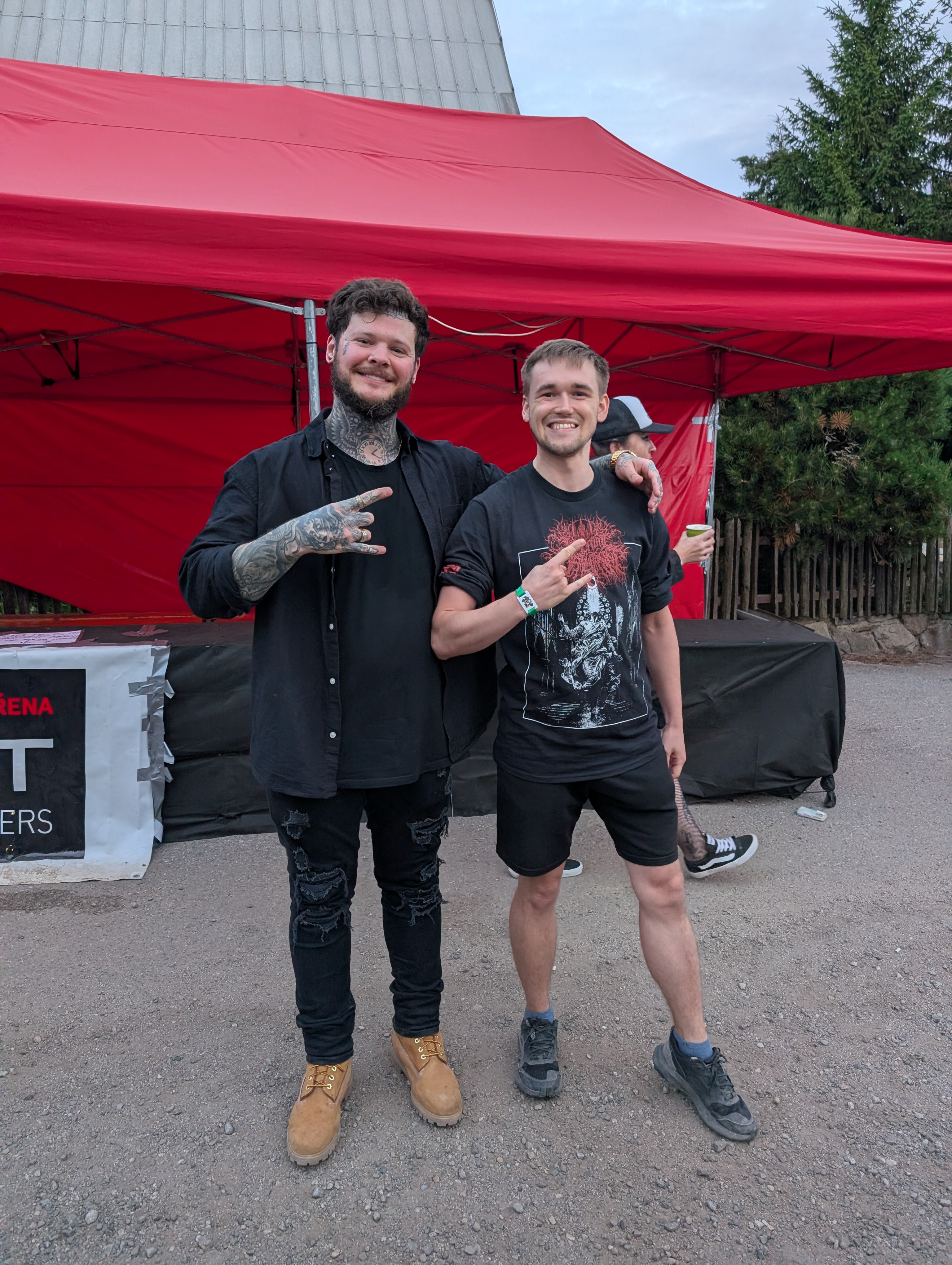 I took a pic with CJ McCreery