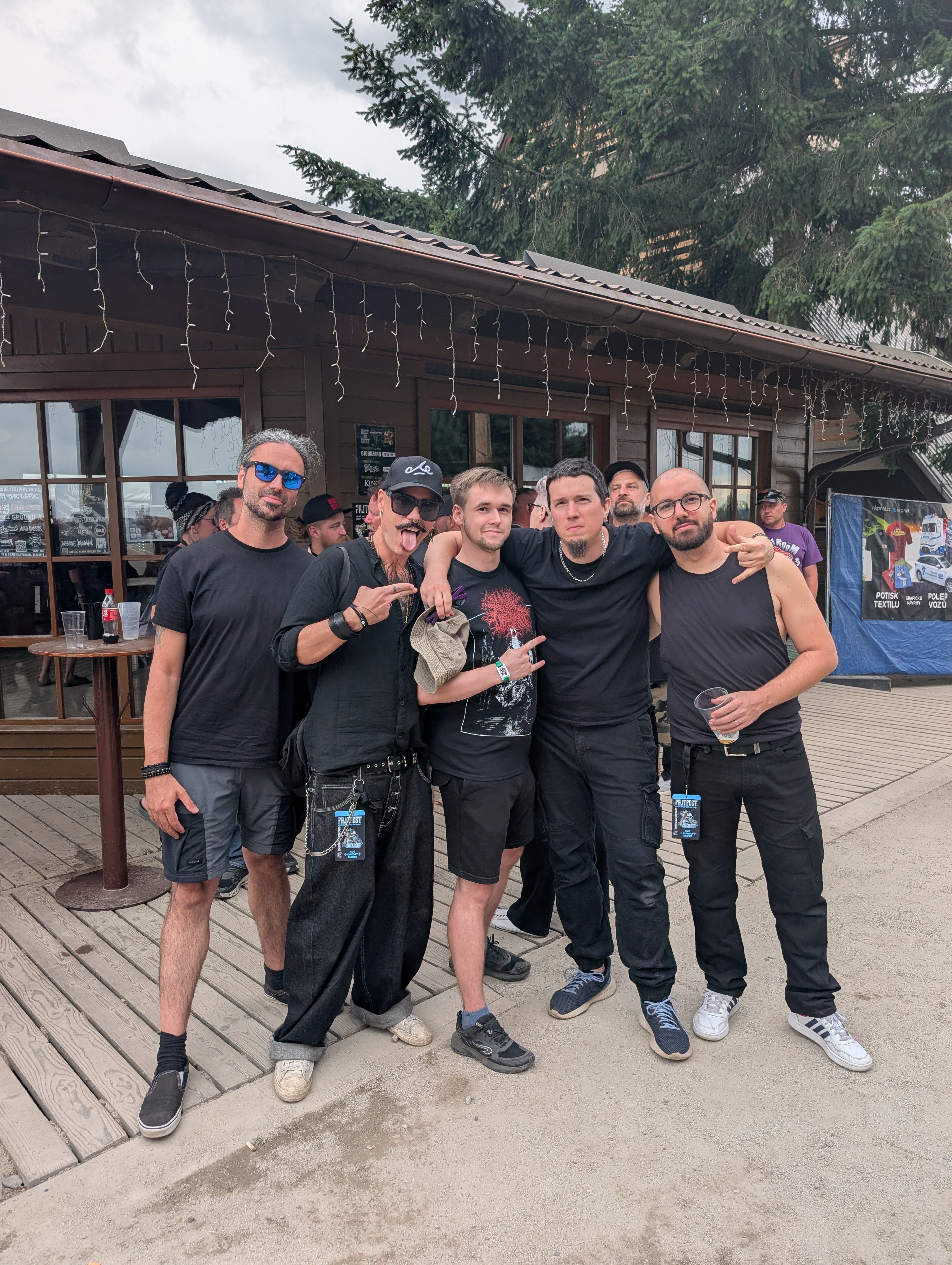 I met Hot Sunday Blood