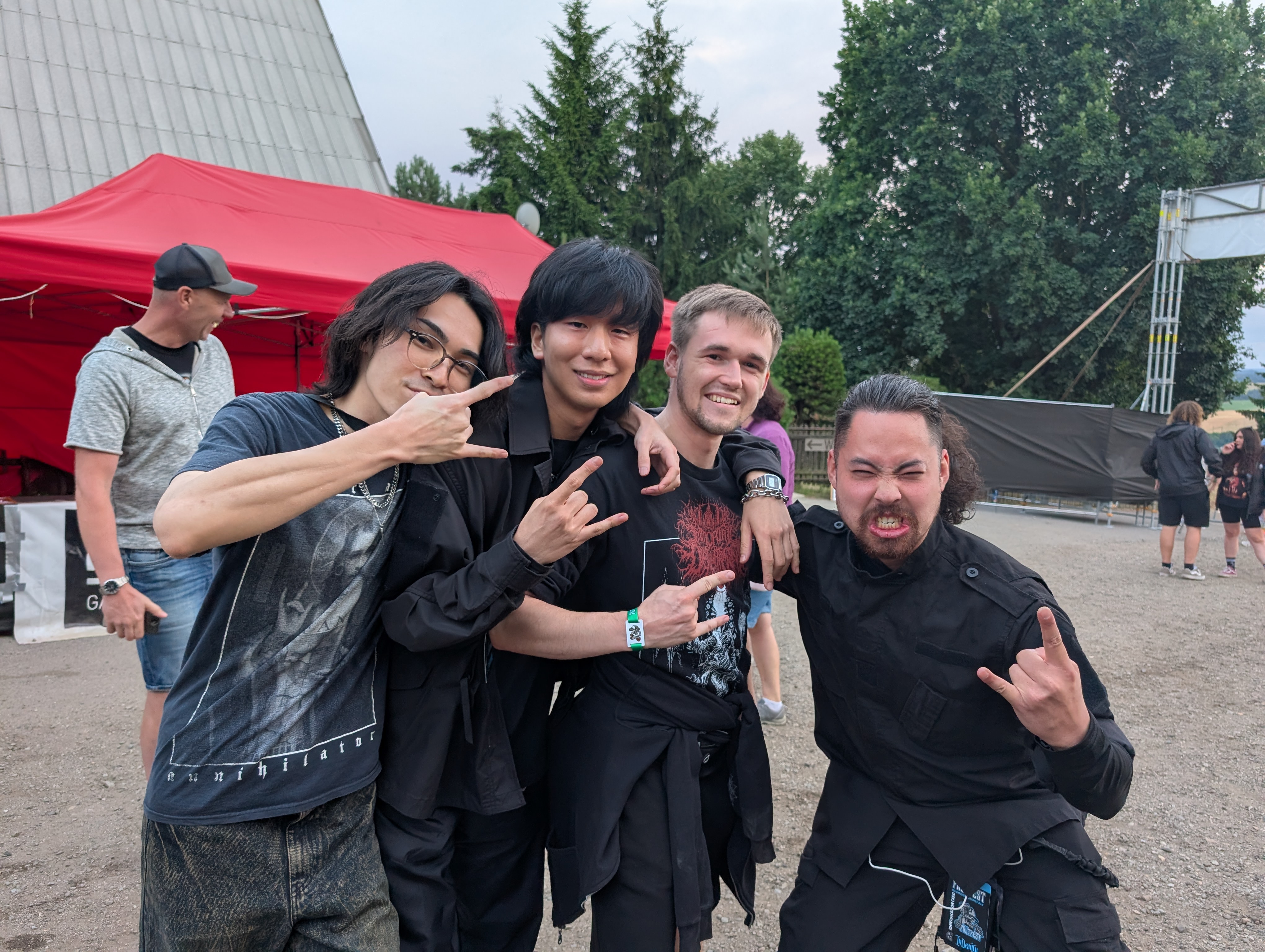 I met Hot Sunday Blood